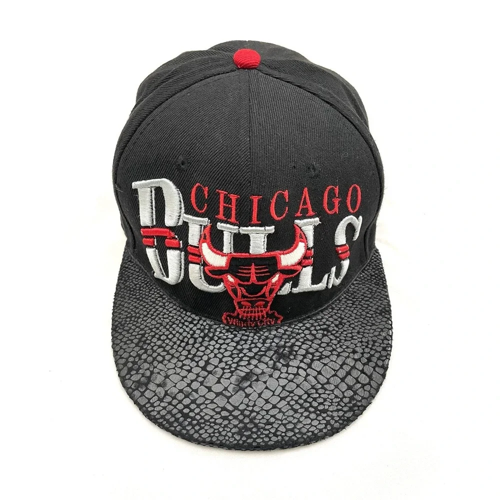 Chicago‎ Bulls New Era Snakeskin Bill Snapback Hat Black NBA Hardwood Classics
